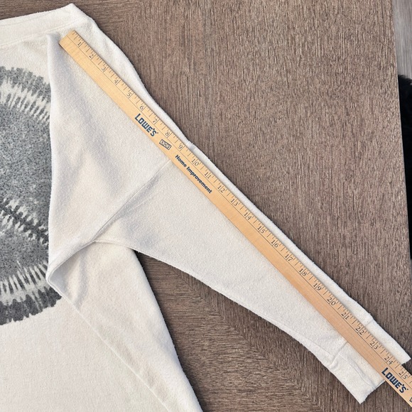 Go Couture Vintage Edition Long Sleeve Peace Sign Size L Top - Picture 6 of 8